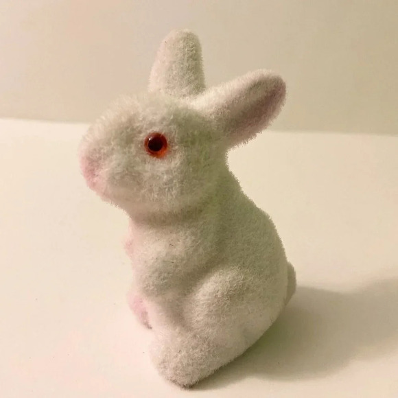 Vintage Lot of 2 Flocked White Bunny Rabbit Miniature Figures Red Eyes - Picture 6 of 14